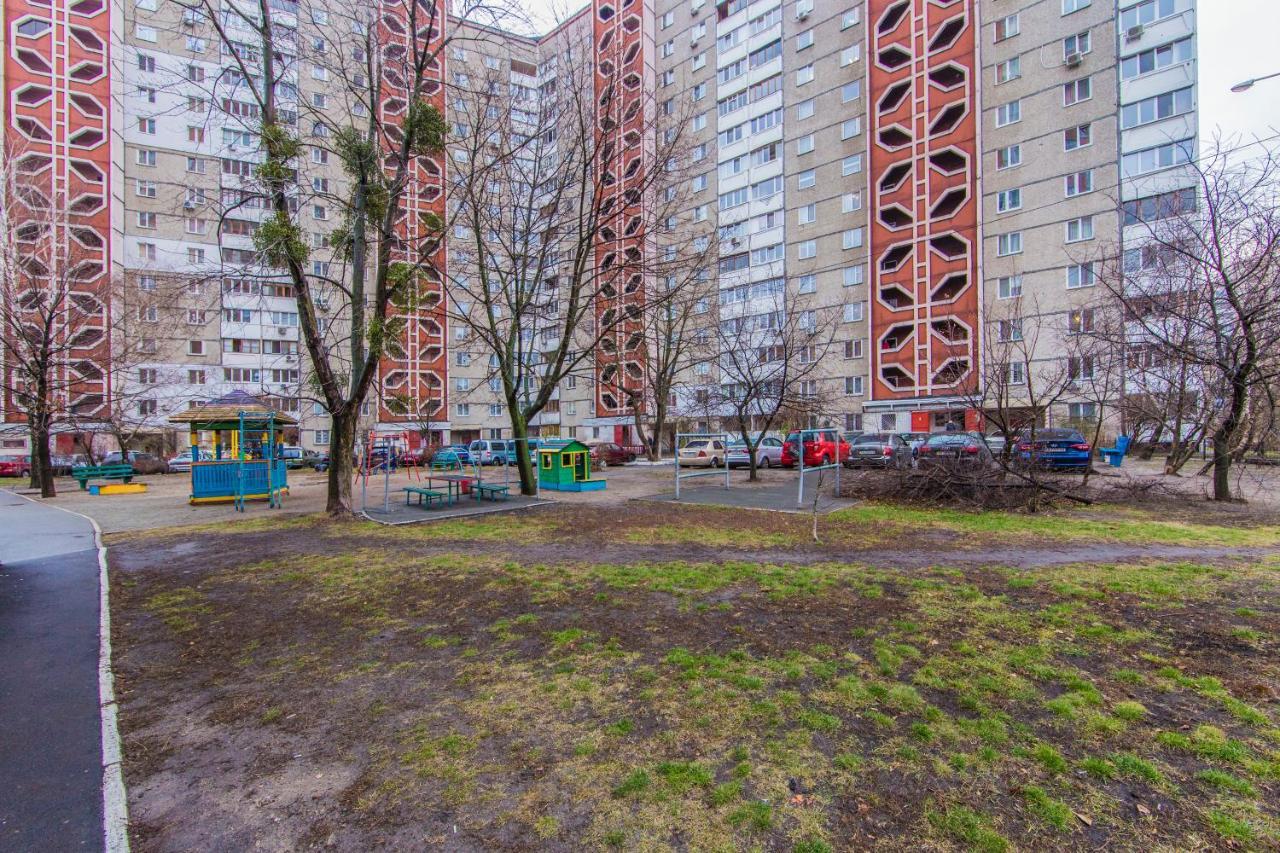 Уютная, Просторная Видовая Трехкомнатная Квартира Возле Метро Академгородок На 6 Мест Kiev Bagian luar foto