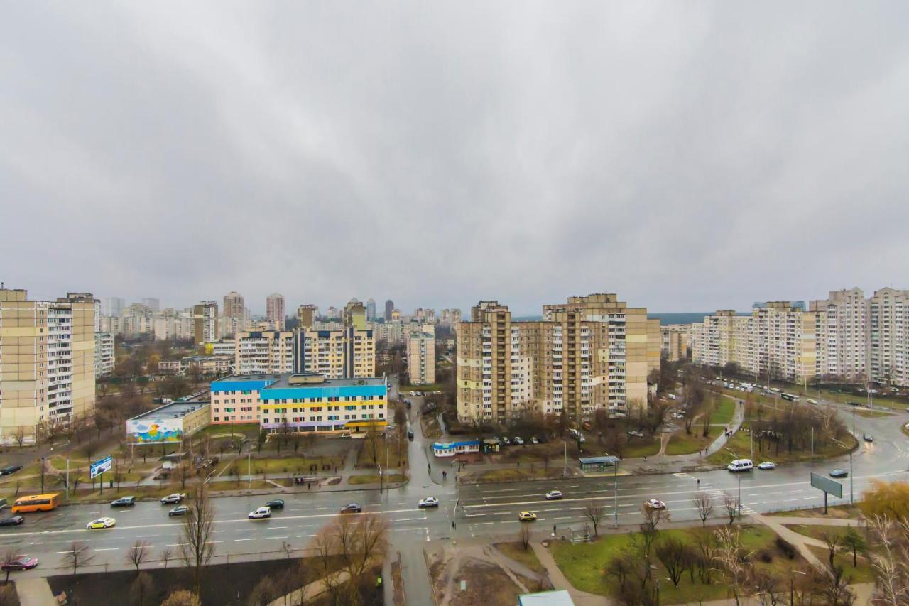 Уютная, Просторная Видовая Трехкомнатная Квартира Возле Метро Академгородок На 6 Мест Kiev Bagian luar foto